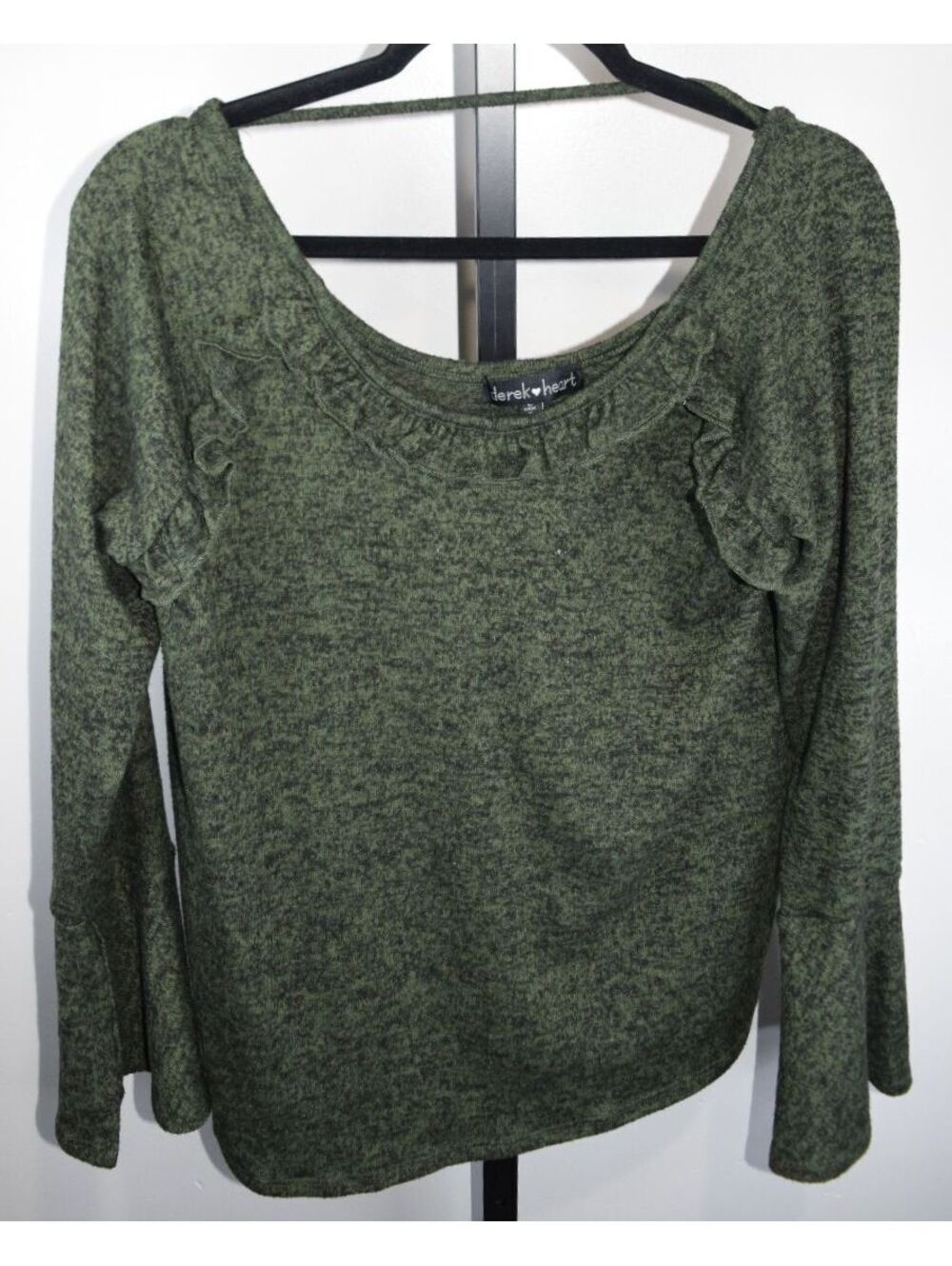 Derek Heart Olive Green Marled Knit Ruffle Trim Top Long Sleeve Size L